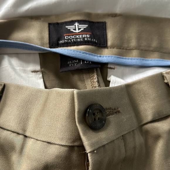 Dockets Signature Khaki Pants - Picture 3 of 5